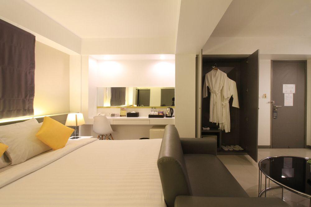 Myhotel Cmyk@Ratchada Bangkok Buitenkant foto
