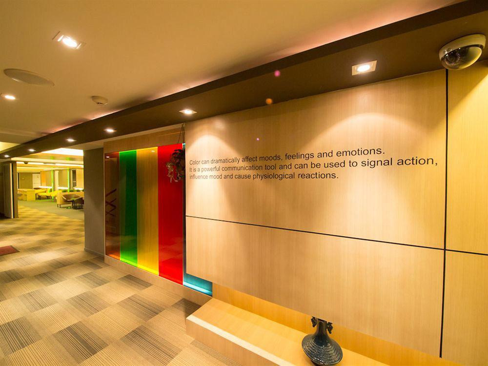 Myhotel Cmyk@Ratchada Bangkok Buitenkant foto