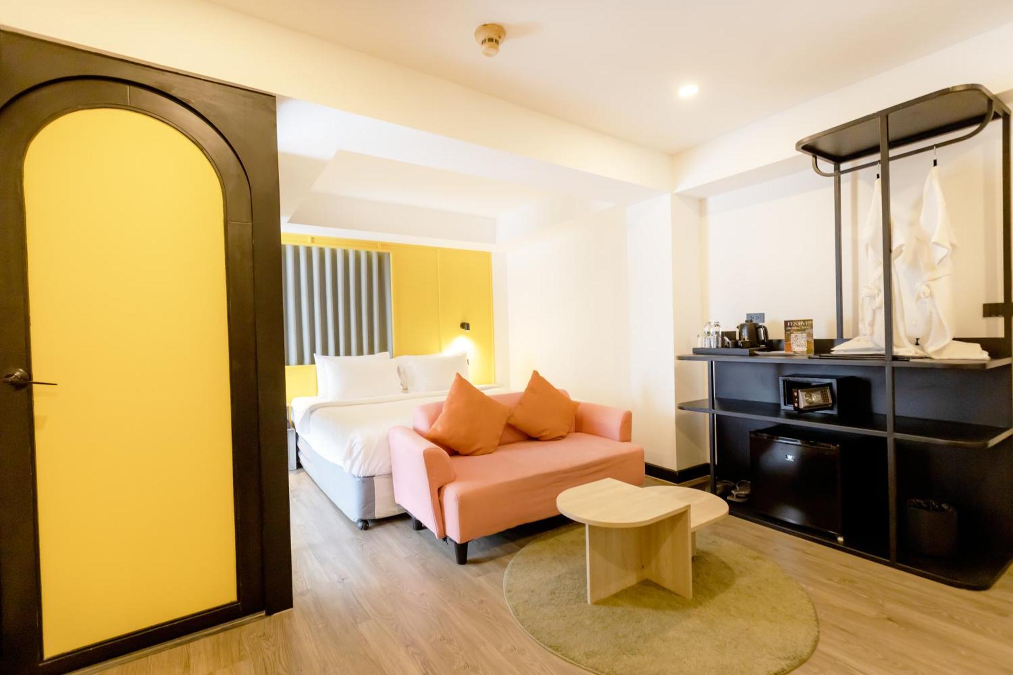 Myhotel Cmyk@Ratchada Bangkok Buitenkant foto