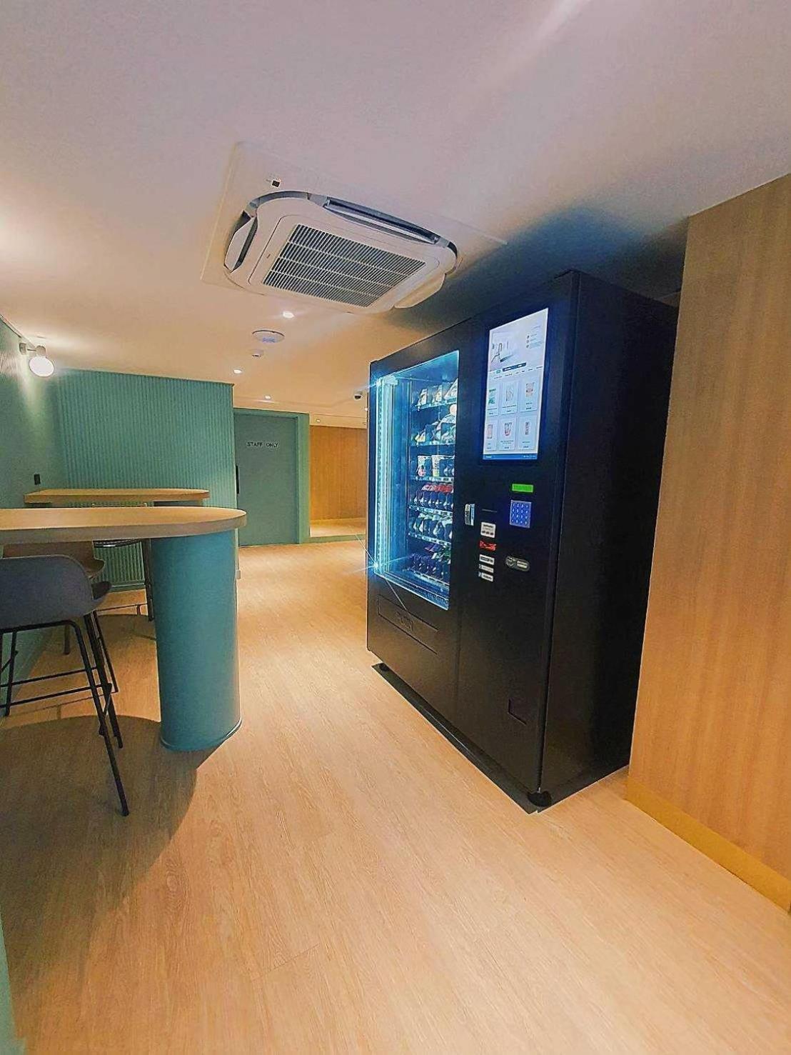 Myhotel Cmyk@Ratchada Bangkok Buitenkant foto